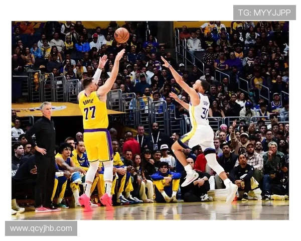 亚历山大爆发率队大胜湖人东契奇数据亮眼雷霆豪取29分胜大捷再